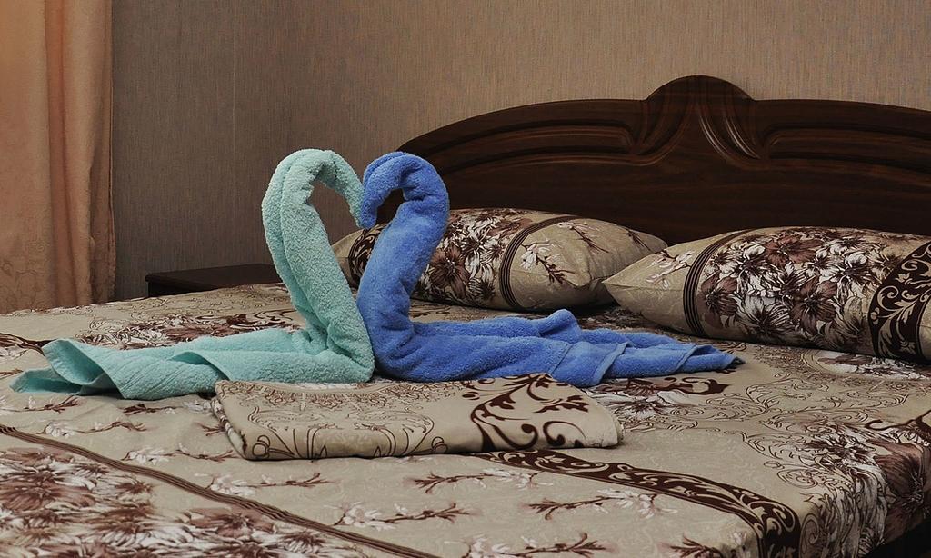 Квартиры По Улице Феодосийская, 1-А キエフ エクステリア 写真